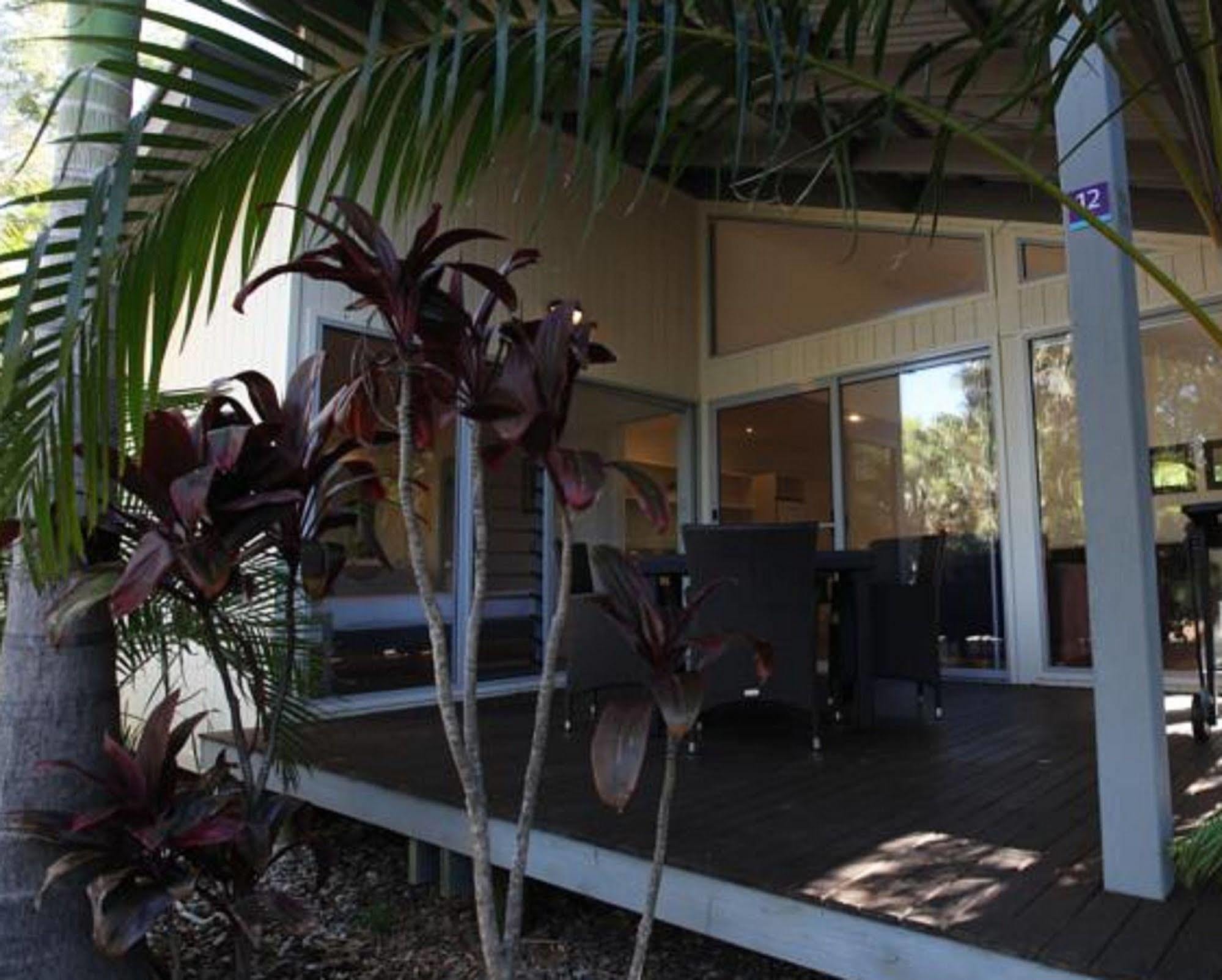 Mobys Beachside Retreat Blueys Beach Exterior foto
